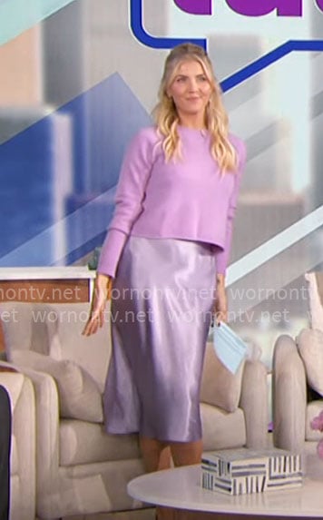 Amanda's purple sweater on The Talk