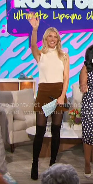 Amanda's white sleeveless turtleneck and brown mini skirt on The Talk