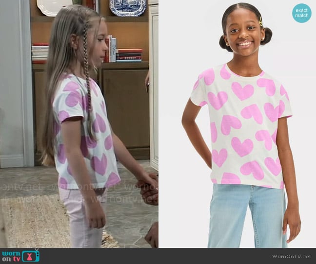 Cat & Jack at Target Short Sleeve T-Shirt in Cream worn by Violet Finn (Jophielle Love) on General Hospital