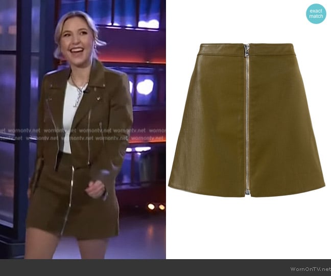 Cinq a Sept Palo Skirt worn by Taylor Tomlinson on The Kelly Clarkson Show