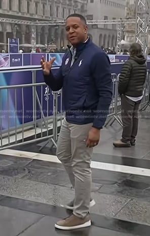 Craig Melvin's beige suede shoes on Today