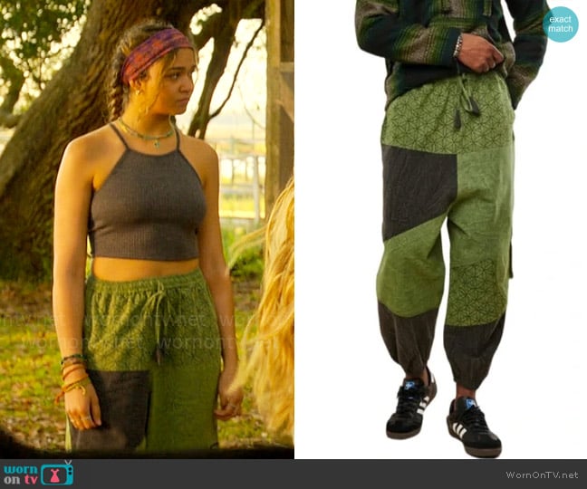 Earthbound Trading Co Seed of Life Jogger Pants worn by Kiara Carrera (Madison Bailey) on Outer Banks