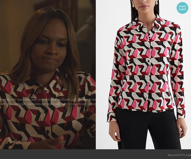 Express Relaxed Printed Portofino Shirt worn by Sally Braswell (Nefetari Spencer) on Reasonable Doubt