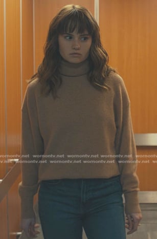 Jillian's camel turtleneck sweater on American Horror Stories