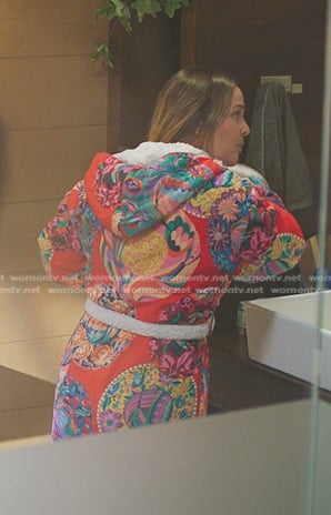 Jo’s red print hooded robe on Greys Anatomy