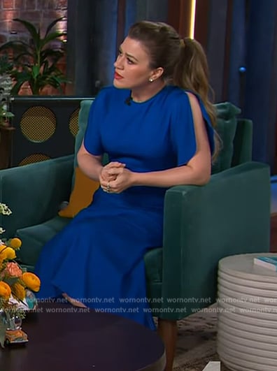 Kelly's blue split sleeve dress on The Kelly Clarkson Show