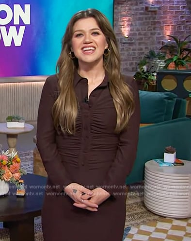 Kelly's brown ruched front dress on The Kelly Clarkson Show