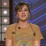 Kelly’s Johnny Cash graphic tee on The Kelly Clarkson Show