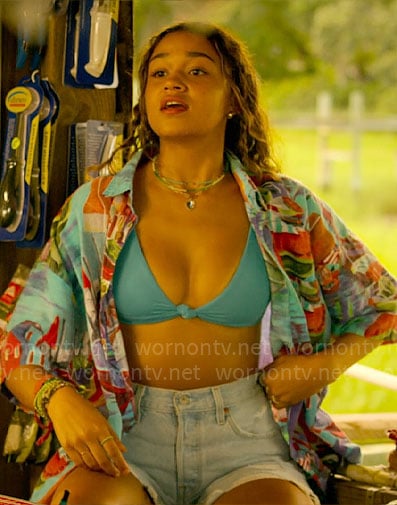 Kiara's blue knotted bikini top and jorts on Outer Banks