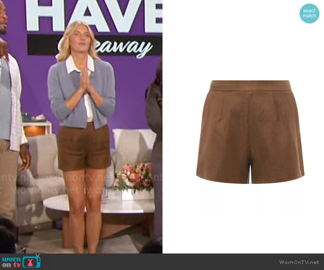 L'Agence Ashton Linen Shorts worn by Amanda Kloots on The Talk