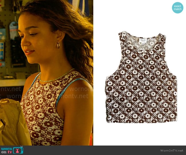 Le Lis Floral Tank Top worn by Kiara Carrera (Madison Bailey) on Outer Banks