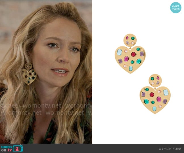 Lorna’s heart earrings on The Lincoln Lawyer