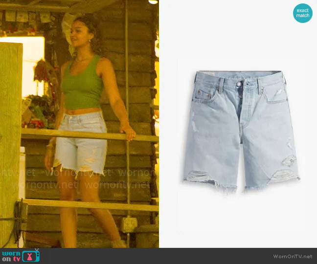 Levis 501 90s Shorts in Light Wash Indigo worn by Kiara Carrera (Madison Bailey) on Outer Banks