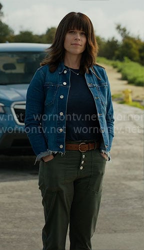 Maggie’s denim jacket and green pants on The Lincoln Lawyer