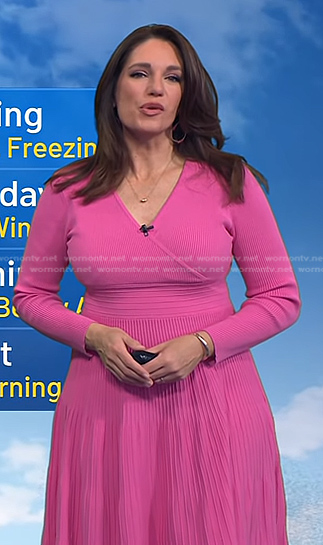 Maria's pink ribbed kit midi dress on Today