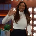 Maria Taylor’s 4 stripe mini skirt on The Kelly Clarkson Show