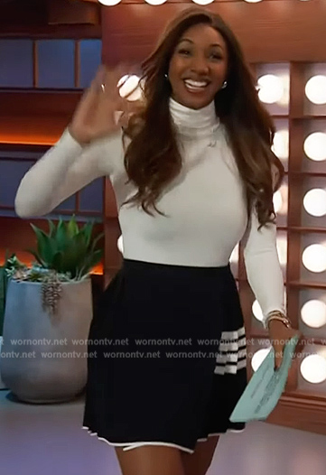 Maria Taylor's 4 stripe mini skirt on The Kelly Clarkson Show