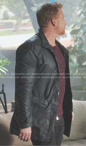 Owen’s black leather jacket on Greys Anatomy