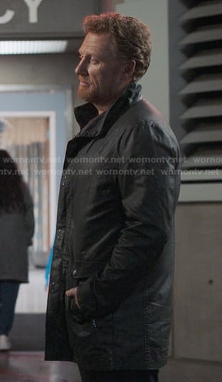 Owen’s black leather jacket on Greys Anatomy
