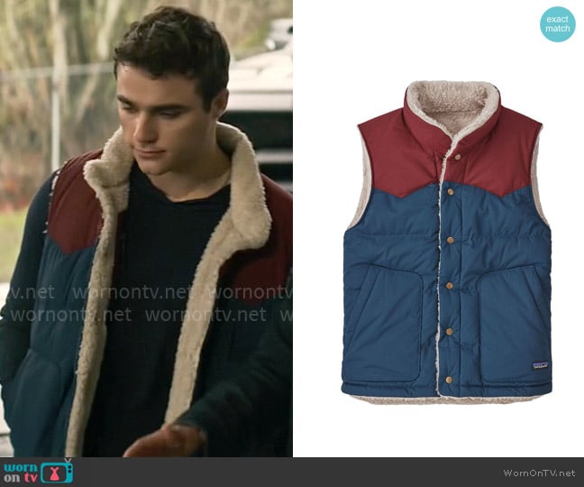 Jonathan’s blue and red vest on Superman and Lois