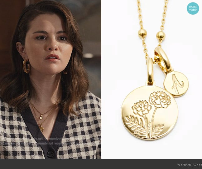 Mabel’s gold necklace on OMITB