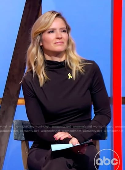 Sara’s brown turtleneck top on The View