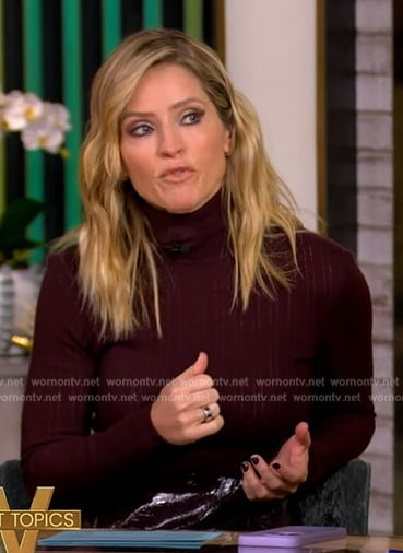 Sara's burgundy turtleneck top on The View