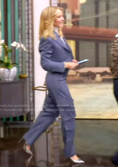 Sara's blue cropped blazer and pants on The View