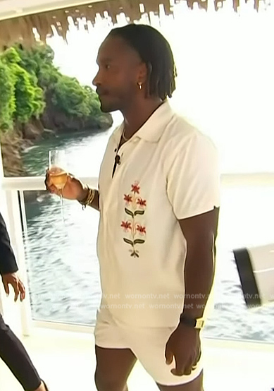 Scott's white floral embroidered shirt on Access Hollywood