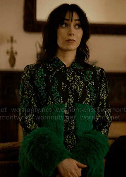 Sofia's green fur detail jacket and skirt set on The Penguin