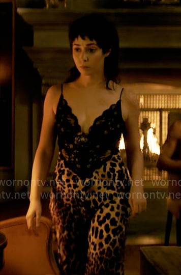 Sofia's leopard and lace dress on The Penguin