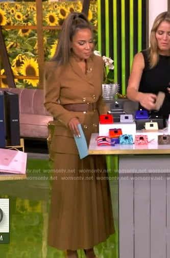 Sunny's brown double breasted blazer on The View