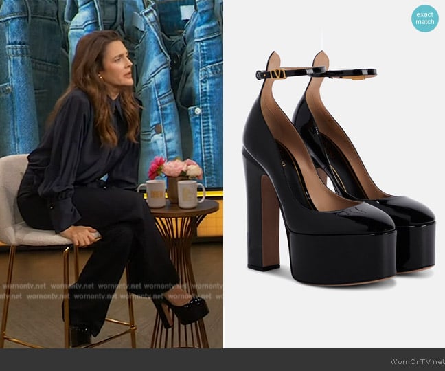 Valentino Tan-Go 155 leather platform pumps worn by Drew Barrymore on The Drew Barrymore Show