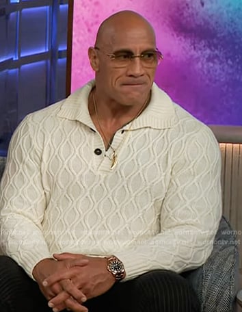 Dwayne Johnson’s white cable knit sweater on The Kelly Clarkson Show