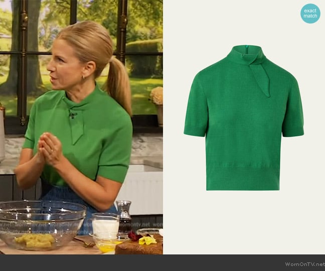 Akris Cashmere Short Pullover with Knot Detail worn by Jessica Seinfeld on The Drew Barrymore Show