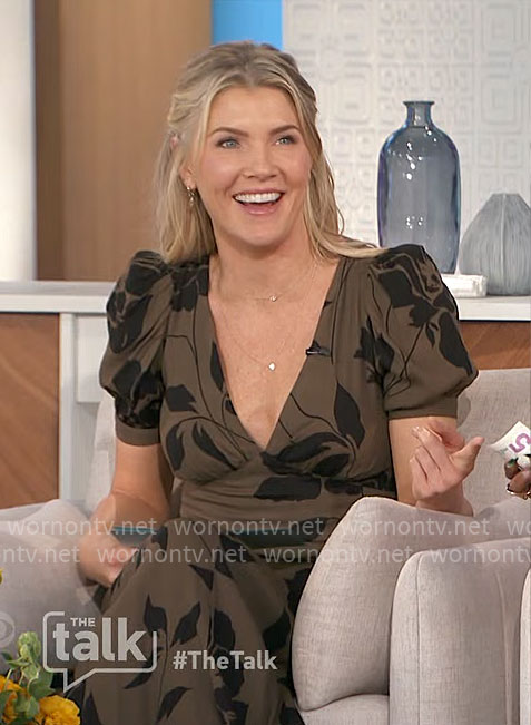 Amanda's brown and black floral dress on The Talk