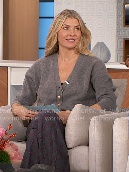 Amanda’s grey v-neck cardigan on The Talk