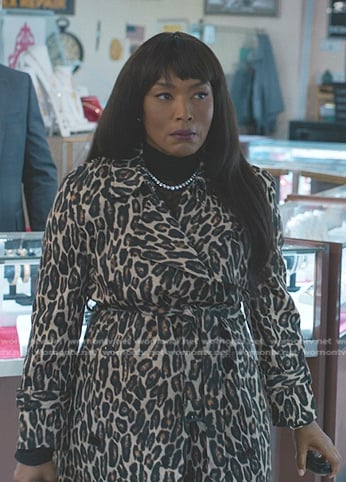 Athena's leopard trench coat on 9-1-1