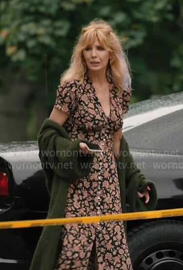 Beth's floral button-front dress on Yellowstone