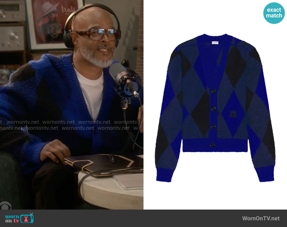 Burberry Pattern Cardigan in Knight Ip Pattern worn by Poppa (Damon Wayans) on Poppas House