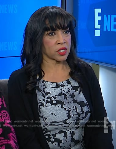 Jackee Harry’s silver floral print top on E! News