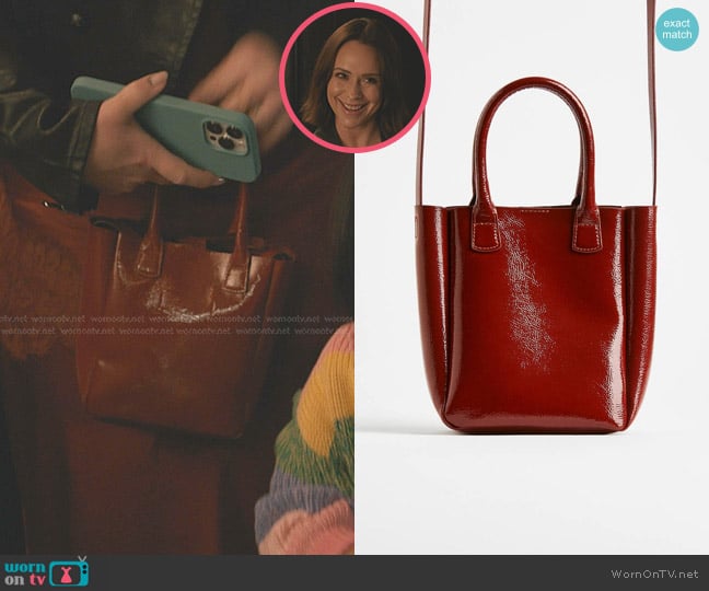 H&M Small Shoulder Bag in Rust brown worn by Maddie Kendall (Jennifer Love Hewitt) on 9-1-1