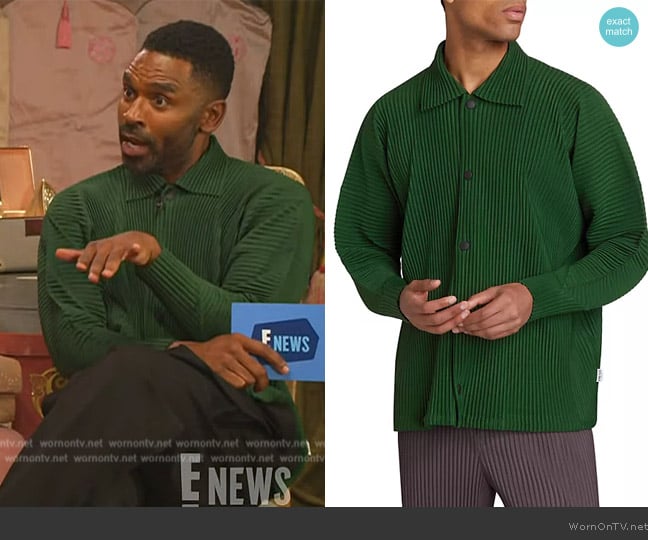 Homme Plisse Issey Miyake August Pleated Jacket worn by Justin Sylvester on E! News