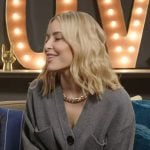 Jenny Mollen’s gray cardigan on E! News