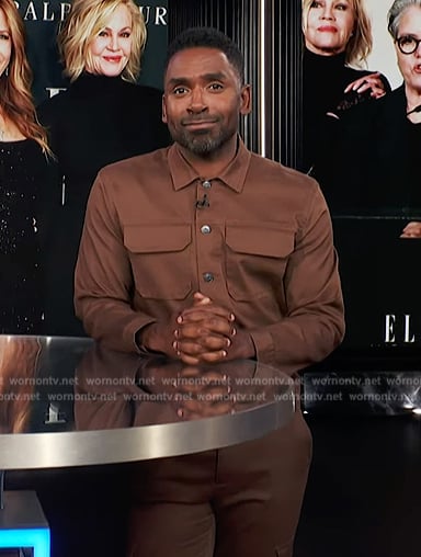 Justin’s brown utility shirt and pants on E! News