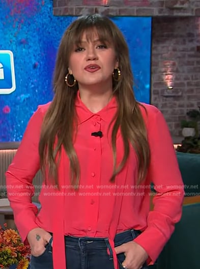 Kelly’s pink tie neck blouse on The Kelly Clarkson Show