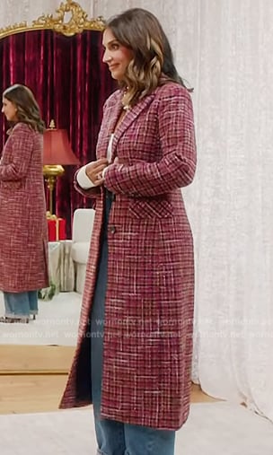 Leva Bonaparte’s red check pattern coat on E! News