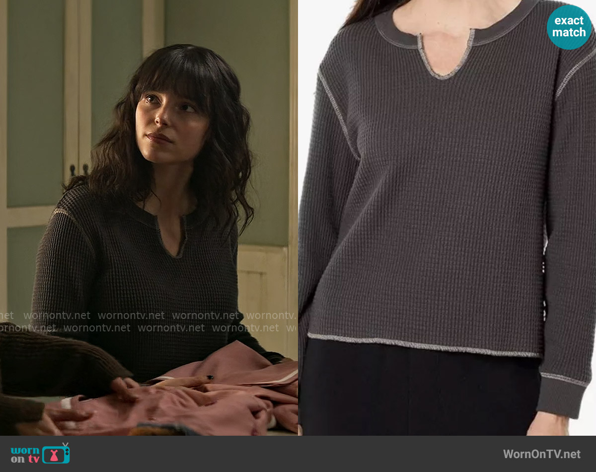 Madewell Waffle Split-Neck Crop Tee in Coal worn by Sarah Cushing (Inde Navarrette) on Superman and Lois