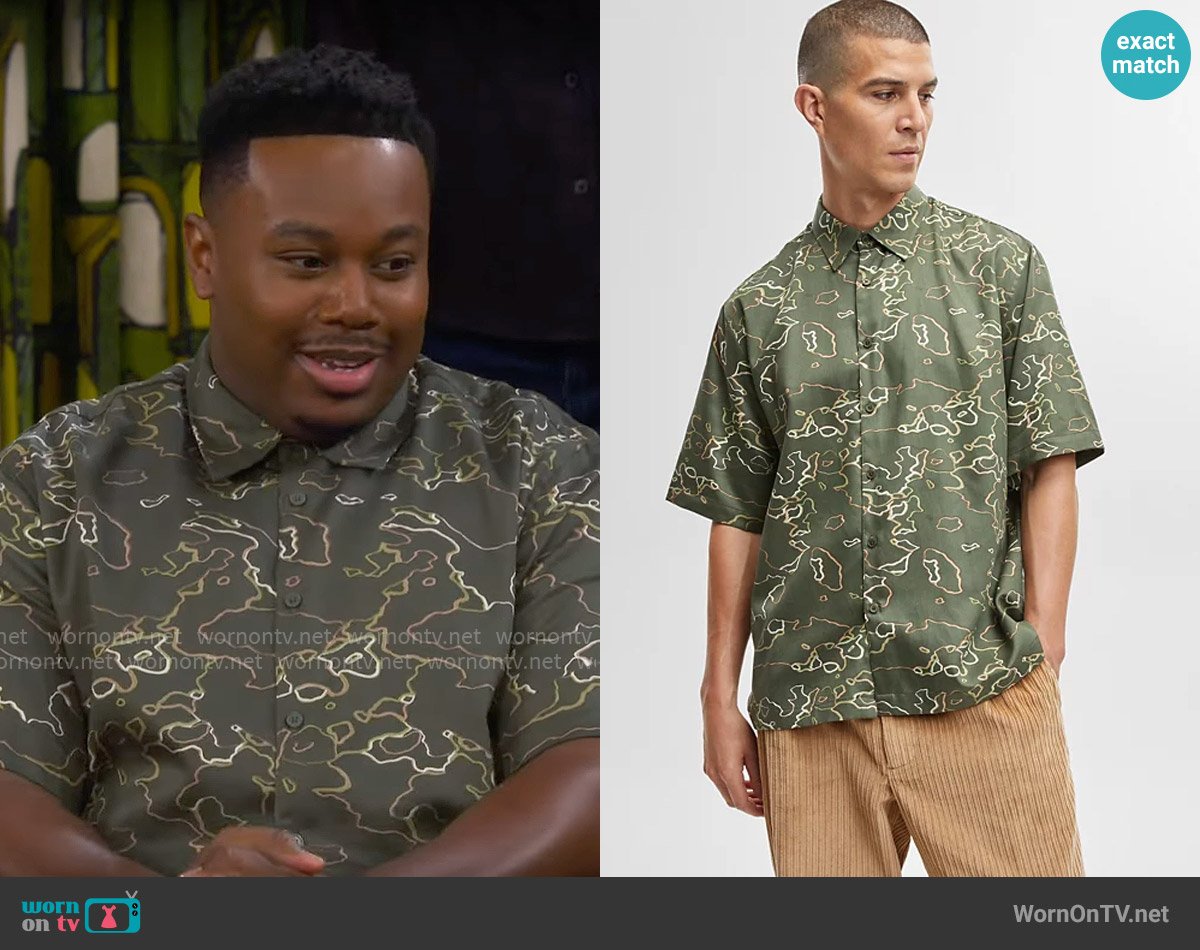 Mode of One Printed Button-Down Shirt in Wild Ivy worn by Marty (Marcel Spears) on The Neighborhood