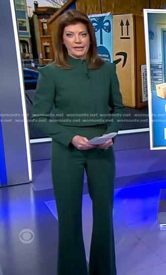 Norah’s green cropped jacket and pants on CBS Evening News